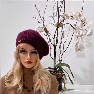 Lauren By Ralph Lauren burgundy knit beret